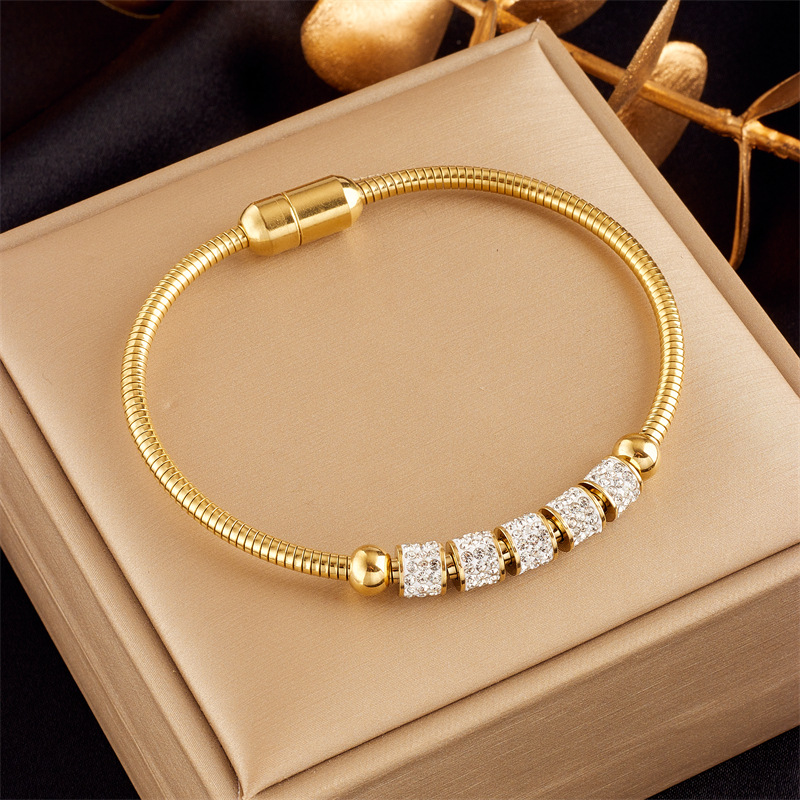 Elegant Titanium Steel Charm Bracelet 18K Real Gold Plated Flower Charms Bracelet for Women Snake Chain Crystal Beads Designer Bracelet Fine Jewelry G