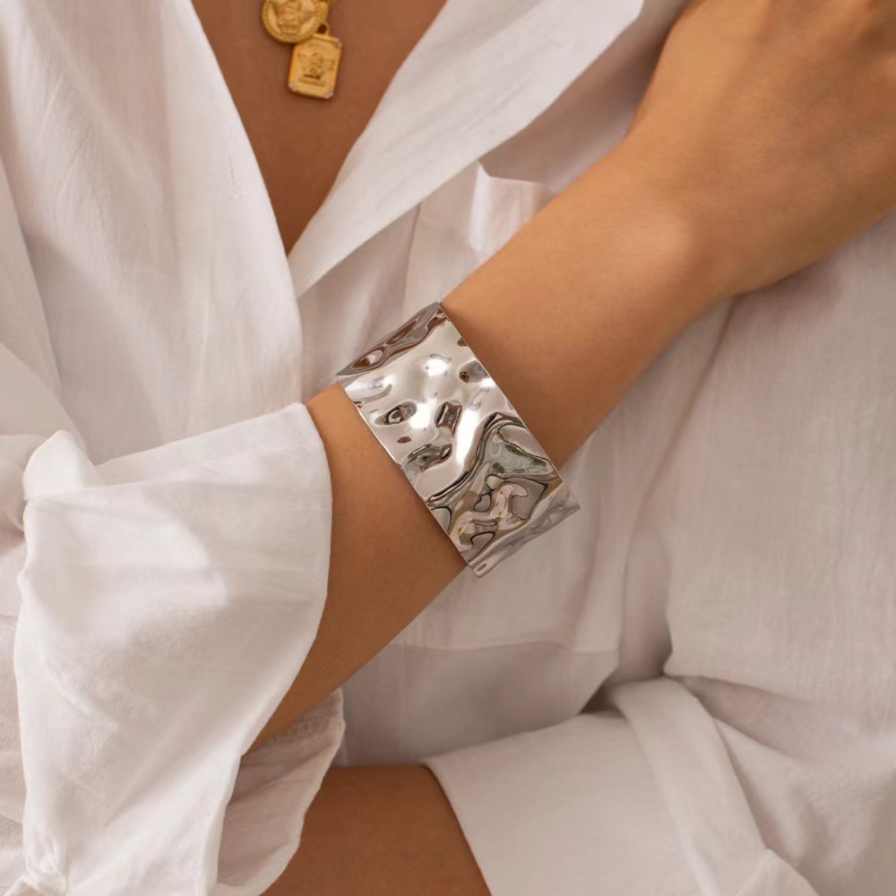 Chic Round Metal Bangles - Versatile Gender-Neutral Urban Style Wide Wristbands