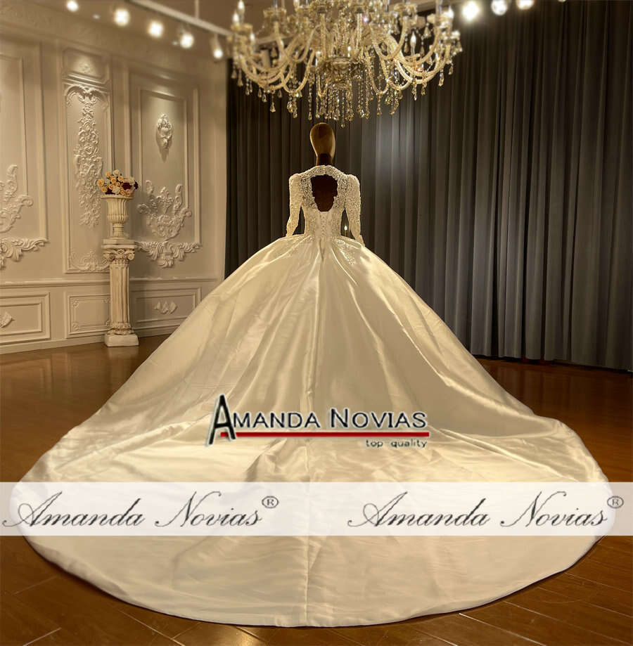 Satin Elegant Wedding Dress For Bride