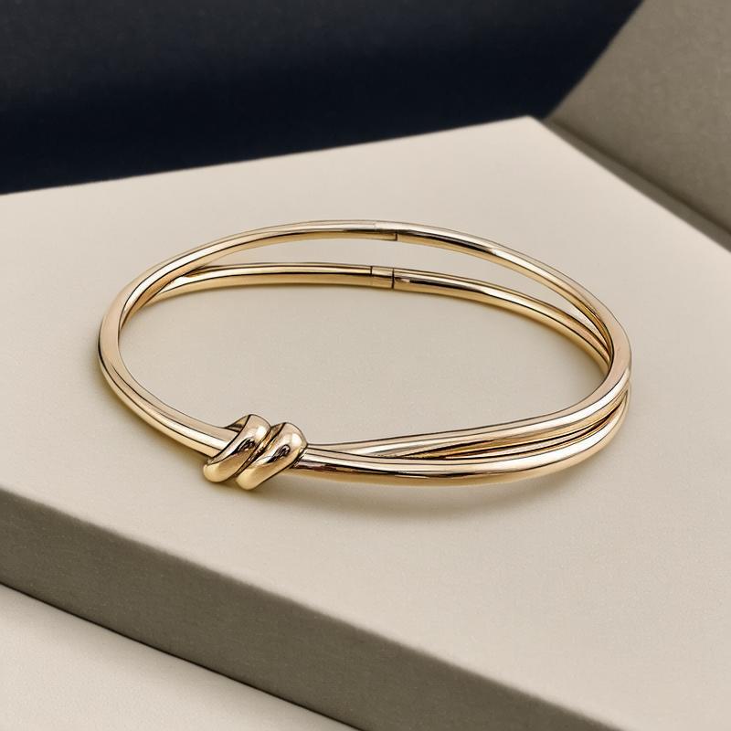 Charm Bracelets Des… - image