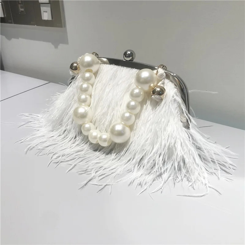 2023 Fashion Womens Bag Ostrich Fur Feather Tassel Evening Bags Ladies Day Clutches Party Wedding Purses Chain Handbag 241011Z