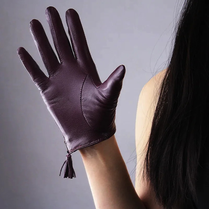 Touch screen gloves for women made of genuine leather sheepskin tassel zipper short style fashionable solid driving 241009