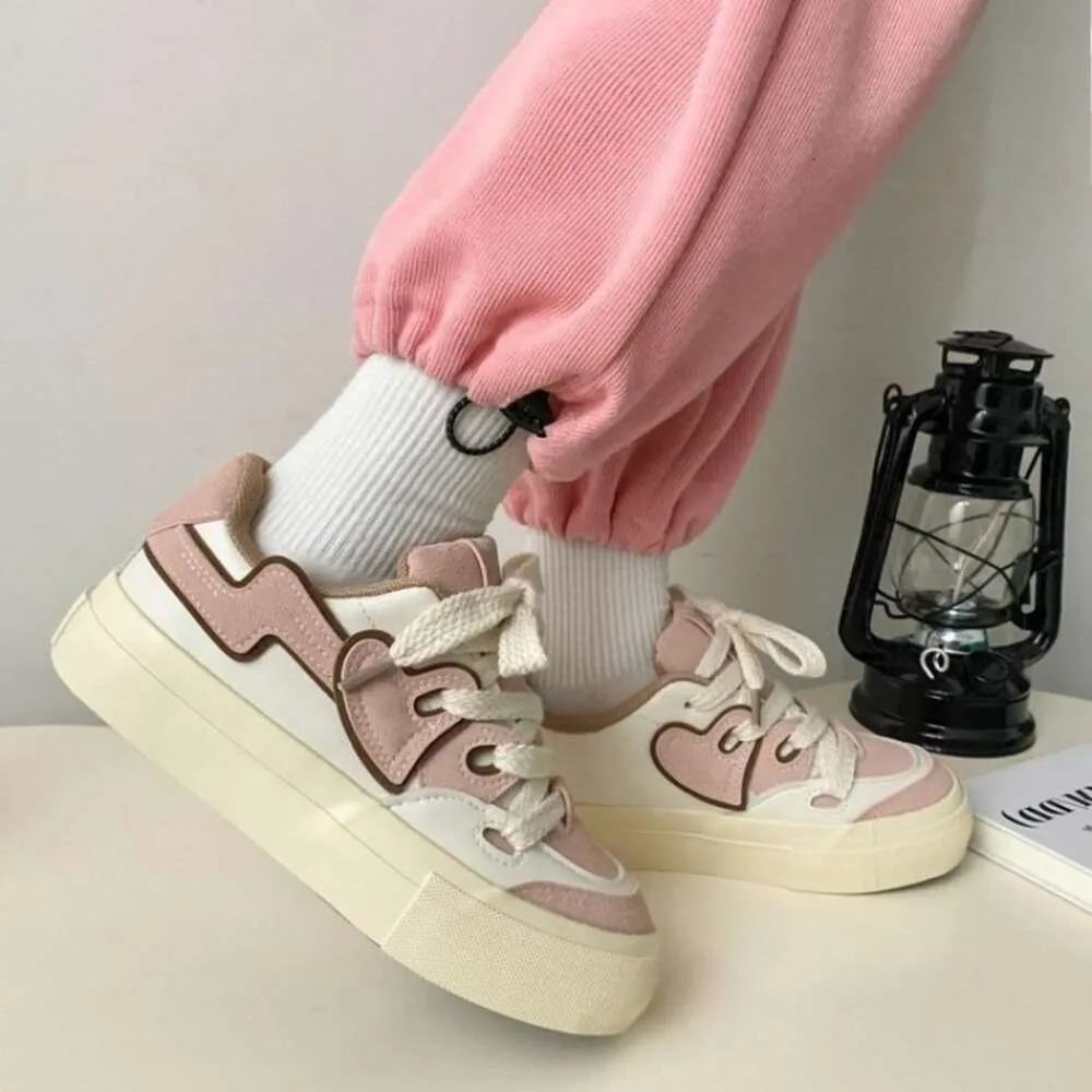 2024 New Casual Platform Korean Pink Green Kawaii Love Women Sneakers Strawberry Sports Daddy Shoes Versatile Vulcanize Tennis