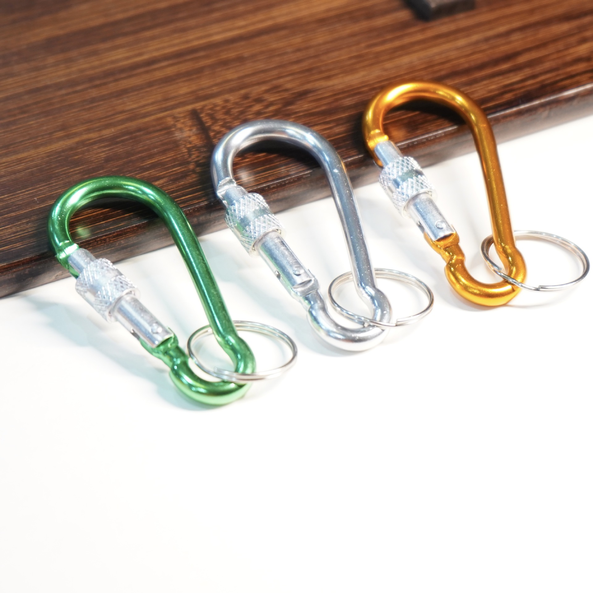 Lockable Latch Hanger with D-Ring for Trail Accessories and Bags