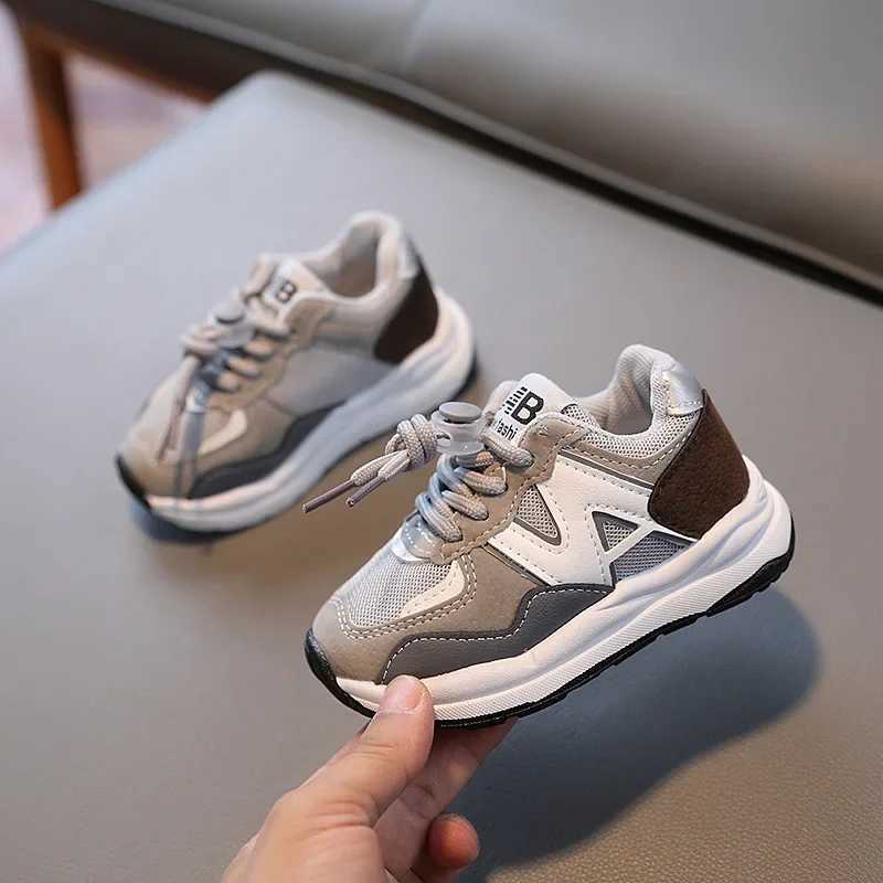 New childrens sports shoes boys tennis shoes spring and summer casual shoes girls baby shoes breathable soft soled running shoes M241016