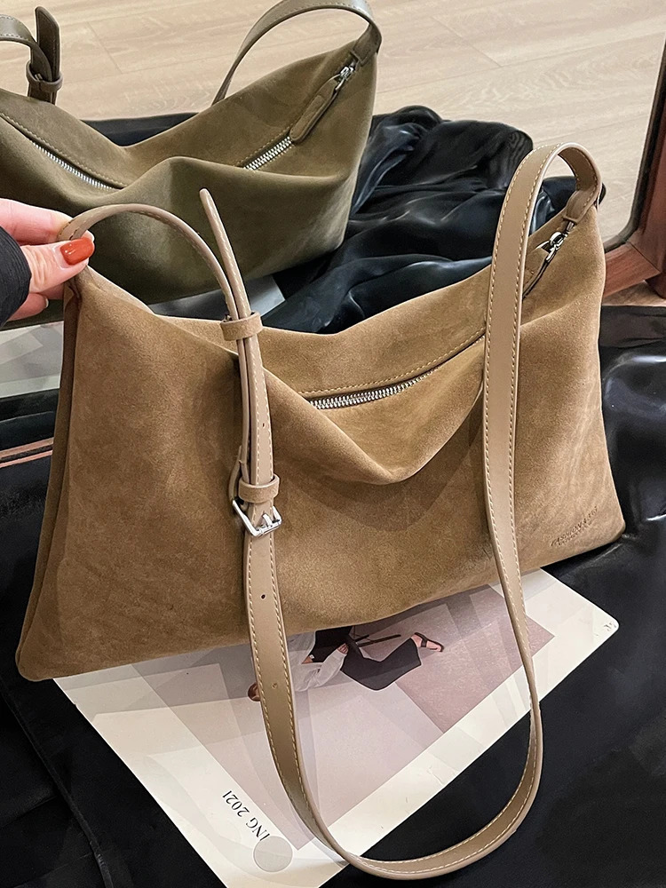 Womens Retro Suede Handbag Autumn/Winter Large Capacity Shoulder Cross Body Bag Fashion Trend Underwear Bag 241011