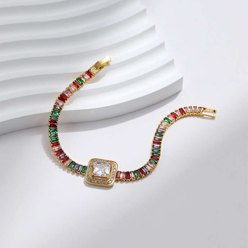 Colorful personalized light bracelet temperament green zircon design sense high-end block exquisite jewelry