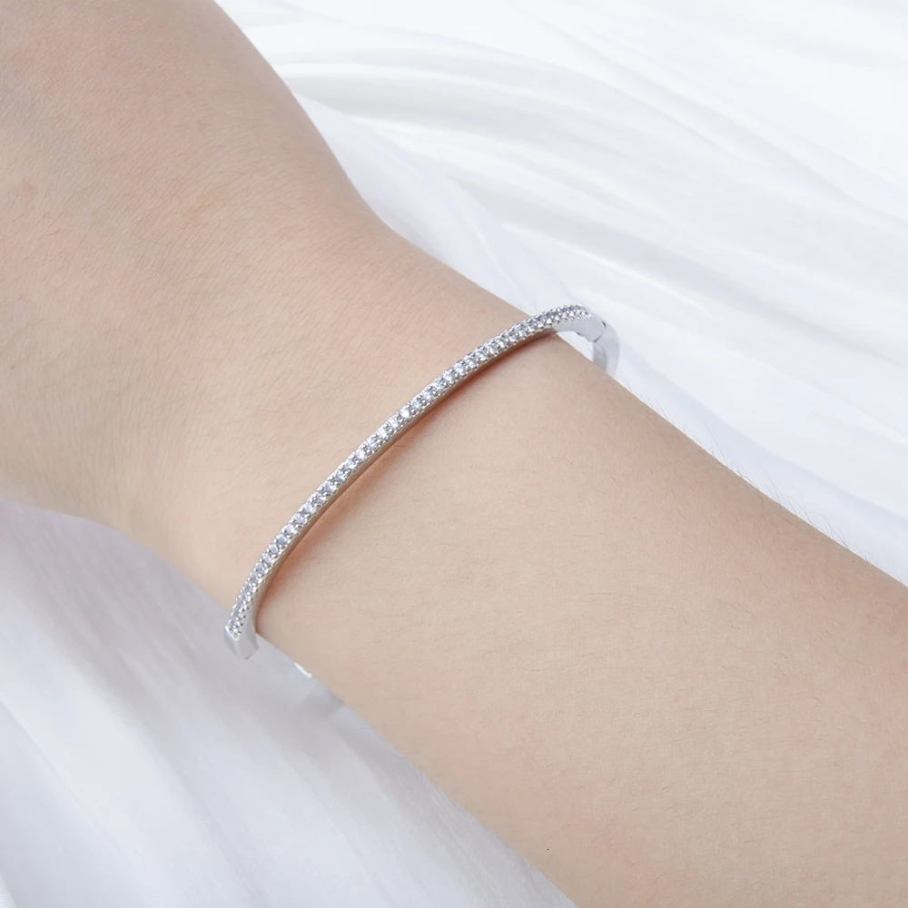 Poulisa Micro Pave S925 Closed Bracelet for Women 925 Silver Round Cut Mossan Moisa Cuff Bangle Jewels Gift Pulsera 240923