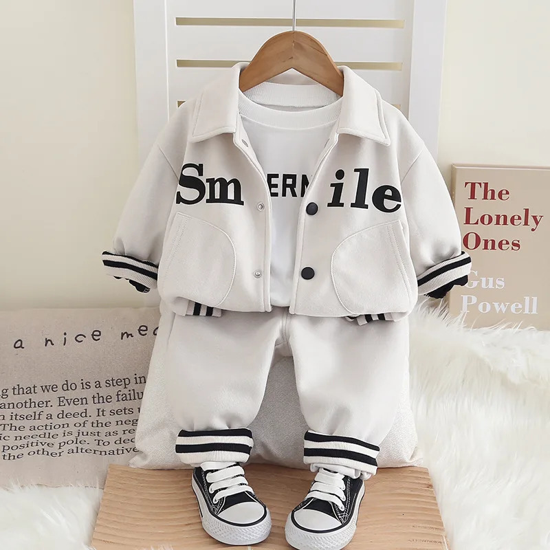 Baby boy clothing set Spring and Autumn childrens fashionable cotton jacket pants 2-piece baby sports suit set 2Y 241008