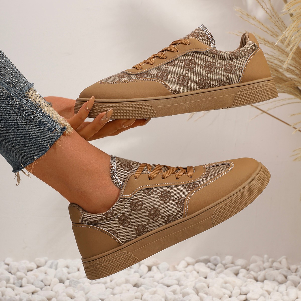 Foreign trade large size printed canvas trend German training women's shoes 2025 spring and autumn new light simple all-match sports women's