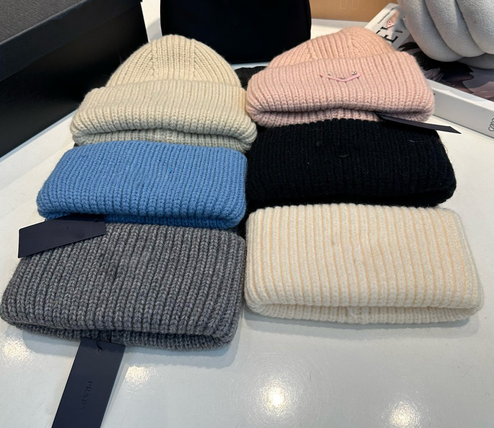 Beanie Designer Beanie Luxury Beanie Triangle Hats Knitted Caps Fashion Leisure Versatile Knitted Beanie Trendy Beanie Christmas Gifts Soft Warm Hats Winter Hats