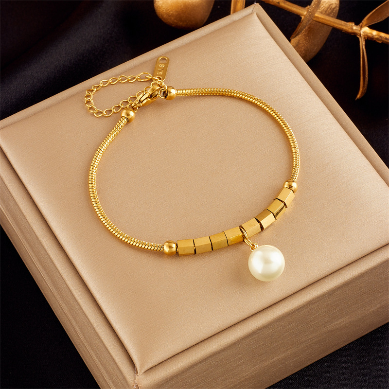 Elegant Titanium Steel Charm Bracelet 18K Real Gold Plated Flower Charms Bracelet for Women Snake Chain Crystal Beads Designer Bracelet Fine Jewelry G