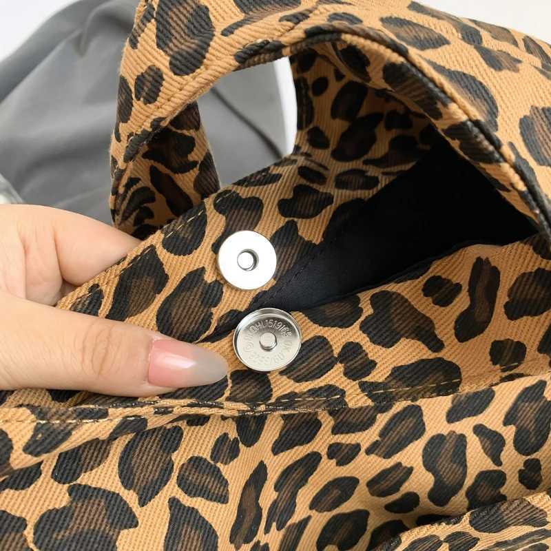 Ladies Leopard Retro Shoulder Satchel Bag Multi Pocket Canvas Underarm Large Capacity Buckle Closure for Shopping Travel Work 241016