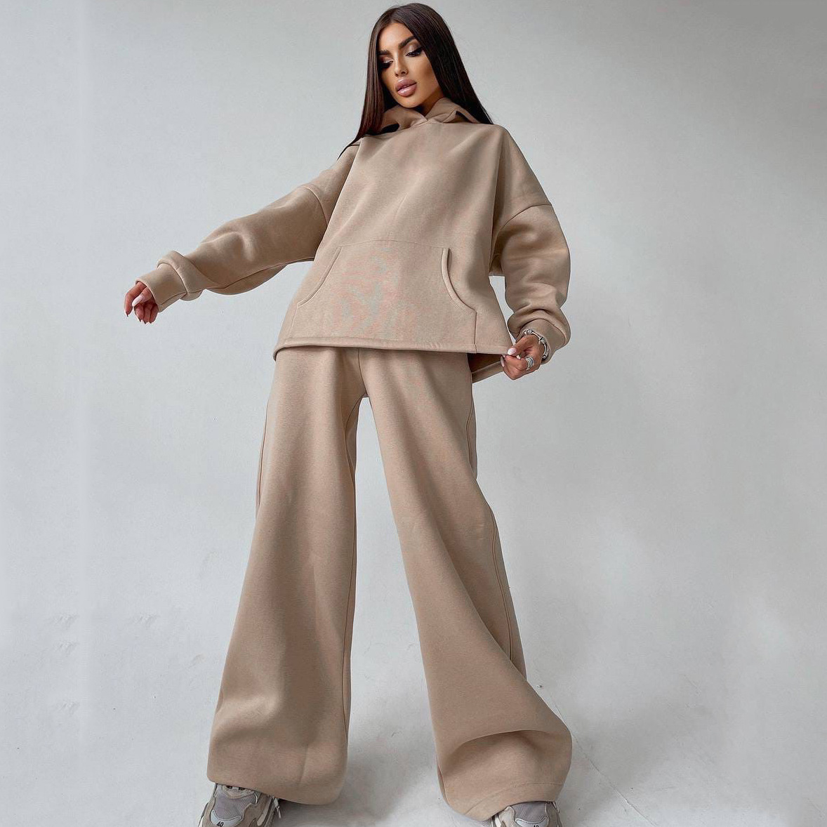 2025--Ladies Yoga Hoodie with Matching Pants Ideal Gym Women's Fashion Autumn and Winter New Arrivals Hooded Pocket Sweatshirt Set with Breathabl