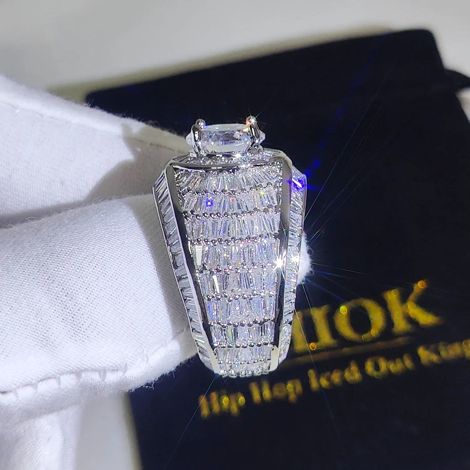 Silver18k Gold Plated Cluster Hip Hop Iced Out Lab Simulated Big Diamond Micro Pave CZ Pinky Ring Jewelry for Men Women 241016