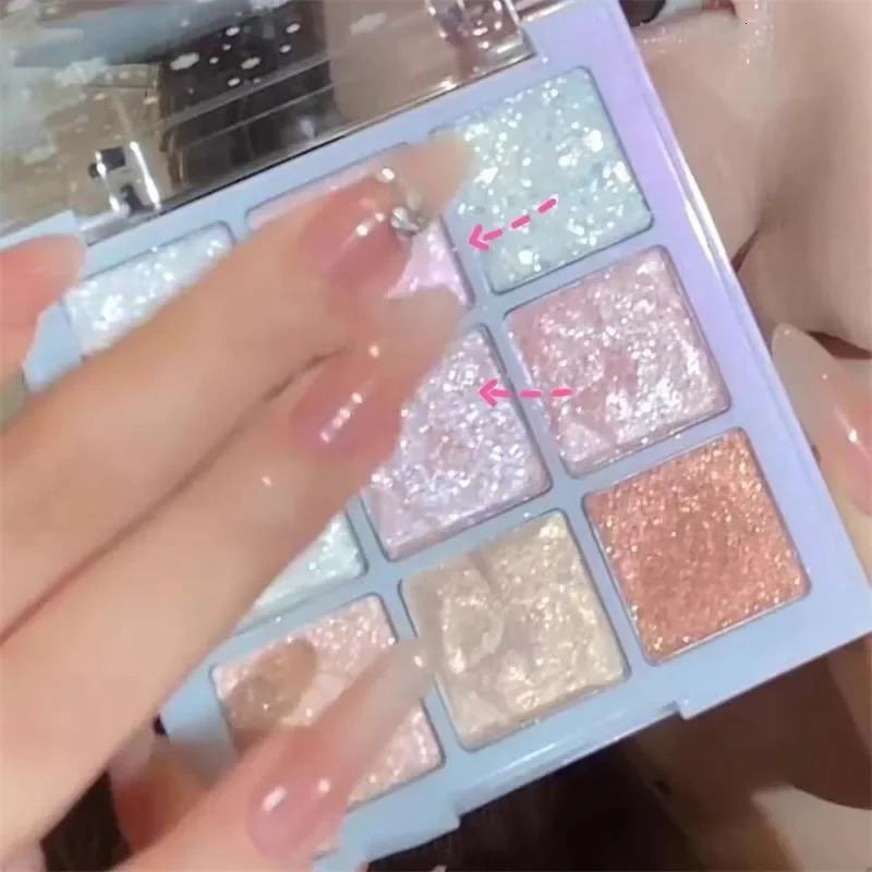 9 Colors Glitter Snowflake Eyeshadow Palette Dream Girl Pearly Eye Shadow Matte Highlights Cool Tone Charming Eyes Makeup y241008