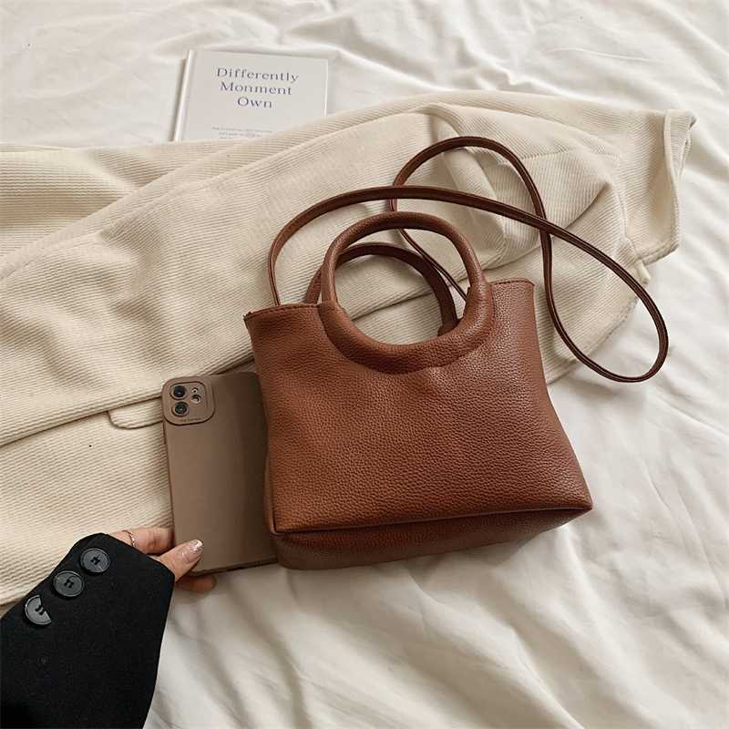 2024 niche design circular handbag for womens 1style versatile and fashionable soft face single shoulder crossbody bag Y241017