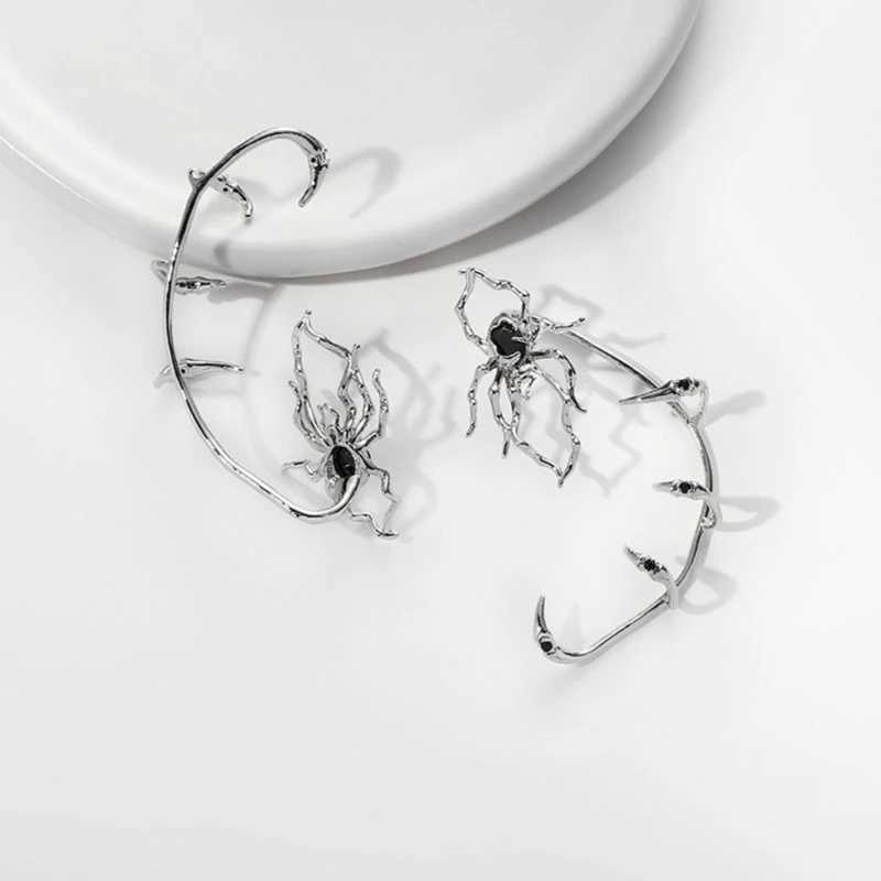 Sweet and cool spider ear hooks and ear bone clips from Europe and the United States no ear holes dark niche cool punk earrings W241017