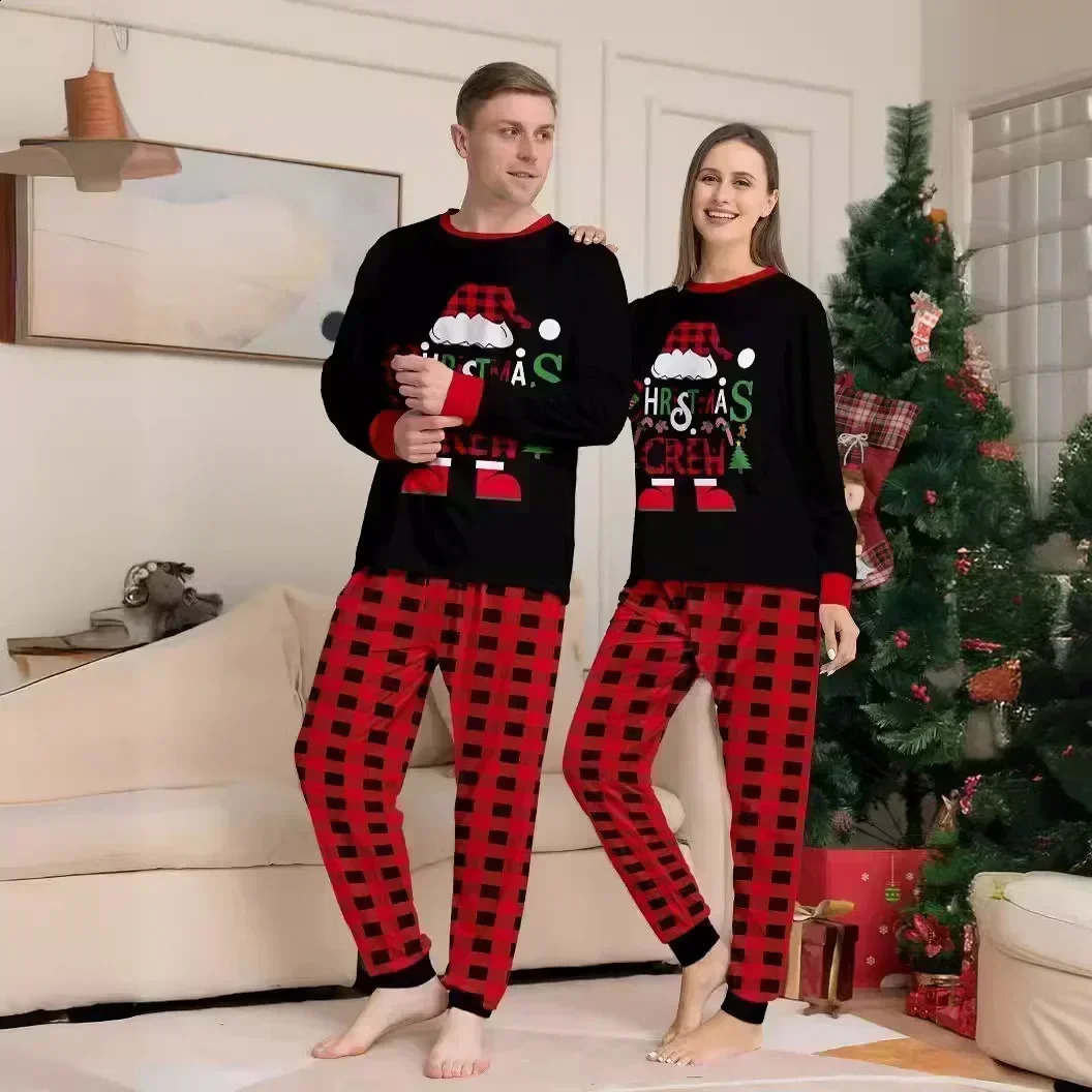 Christmas Crew Print Matching Family Outfits Mother Father Kids Pajamas Set Baby Boys Girls Clothing Sets Xmas Look Pjs 241017