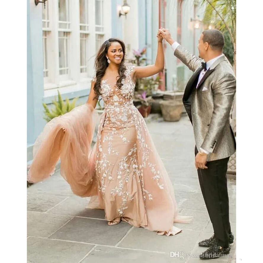 Jumpsuit Wedding Champagne African Dresses With White Lace Appliqued Pant Suits Nigerian Style Bridal Gowns Plus Size