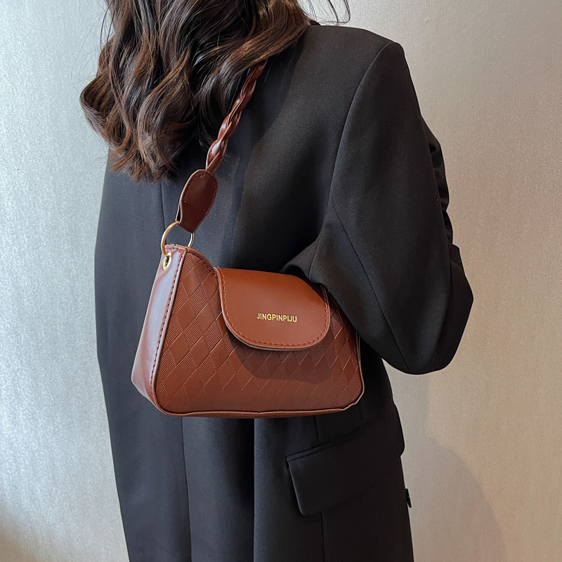Niche Design for Women New Small Fragrant Style Fashion Simple Solid Color Single Shoulder Crossbody Bag Fresh