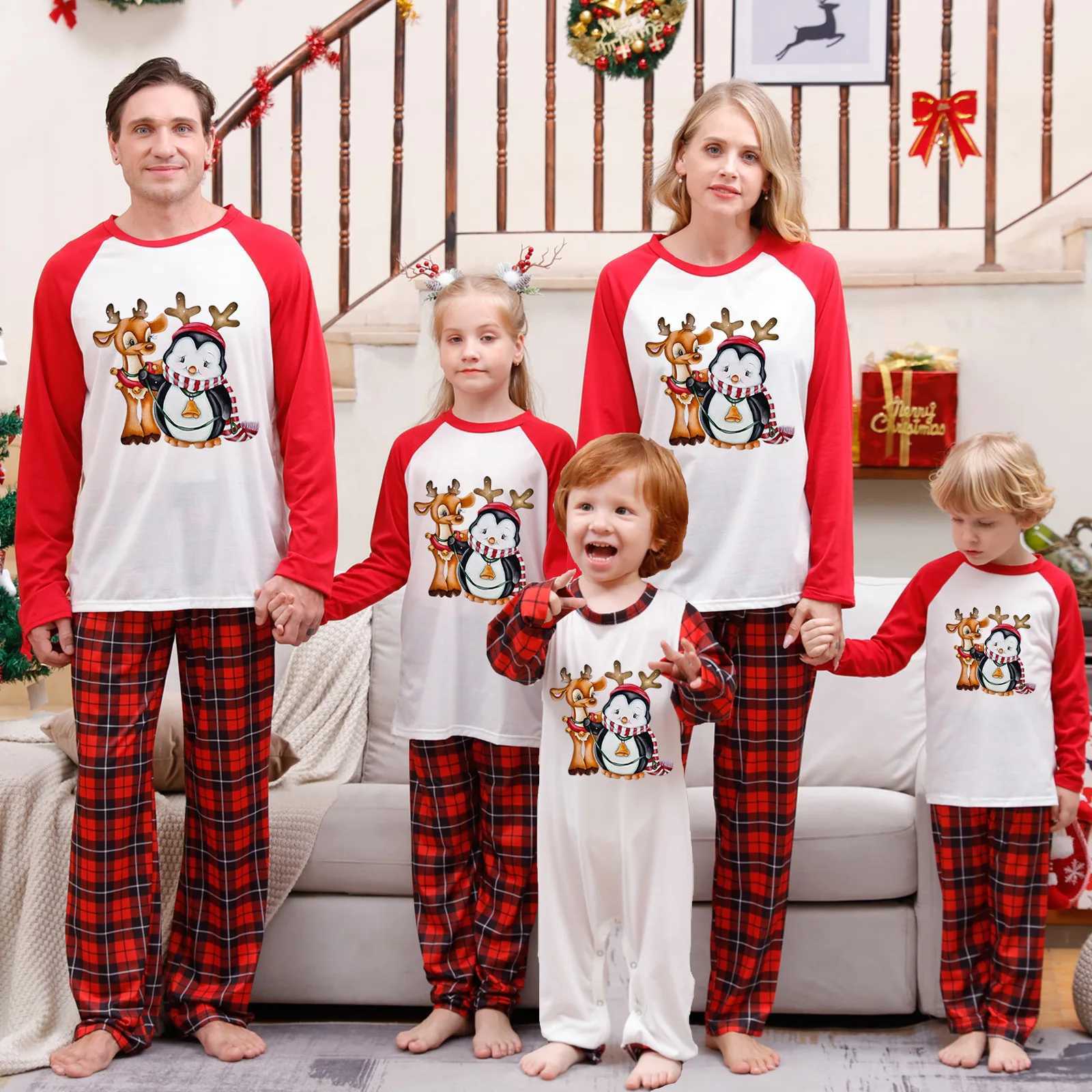 2024 New Christmas Pajama Set Cartoon Print Mom Daughter Dad Son Matching Set 2-piece Cute Soft Pajama Family Appearance W241015