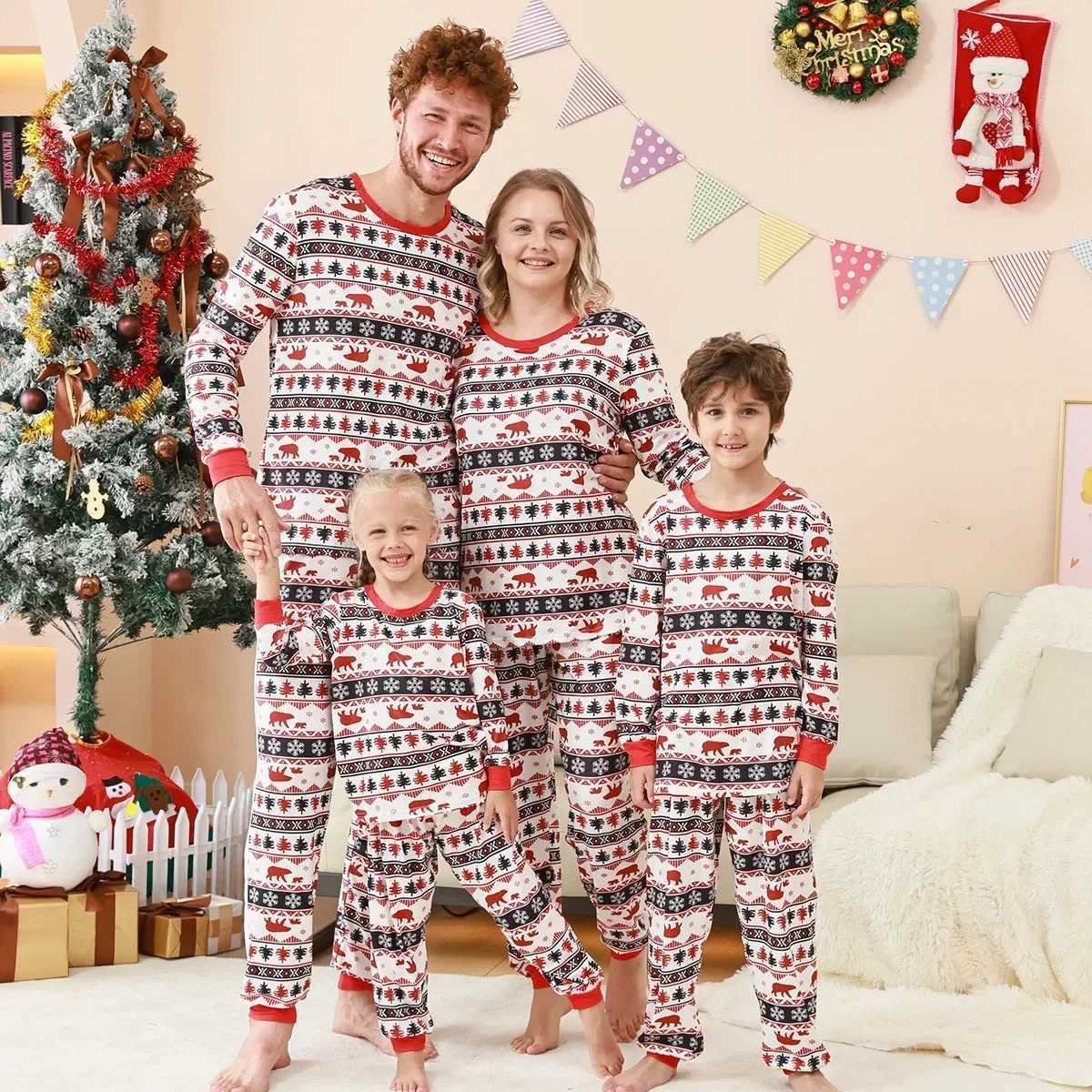 New Family Clothing Set Fully Printed Christmas Pajamas Soft and Warm Pajamas for Adults and Children Matching Clothing for Boys and Girls Pjs W241015