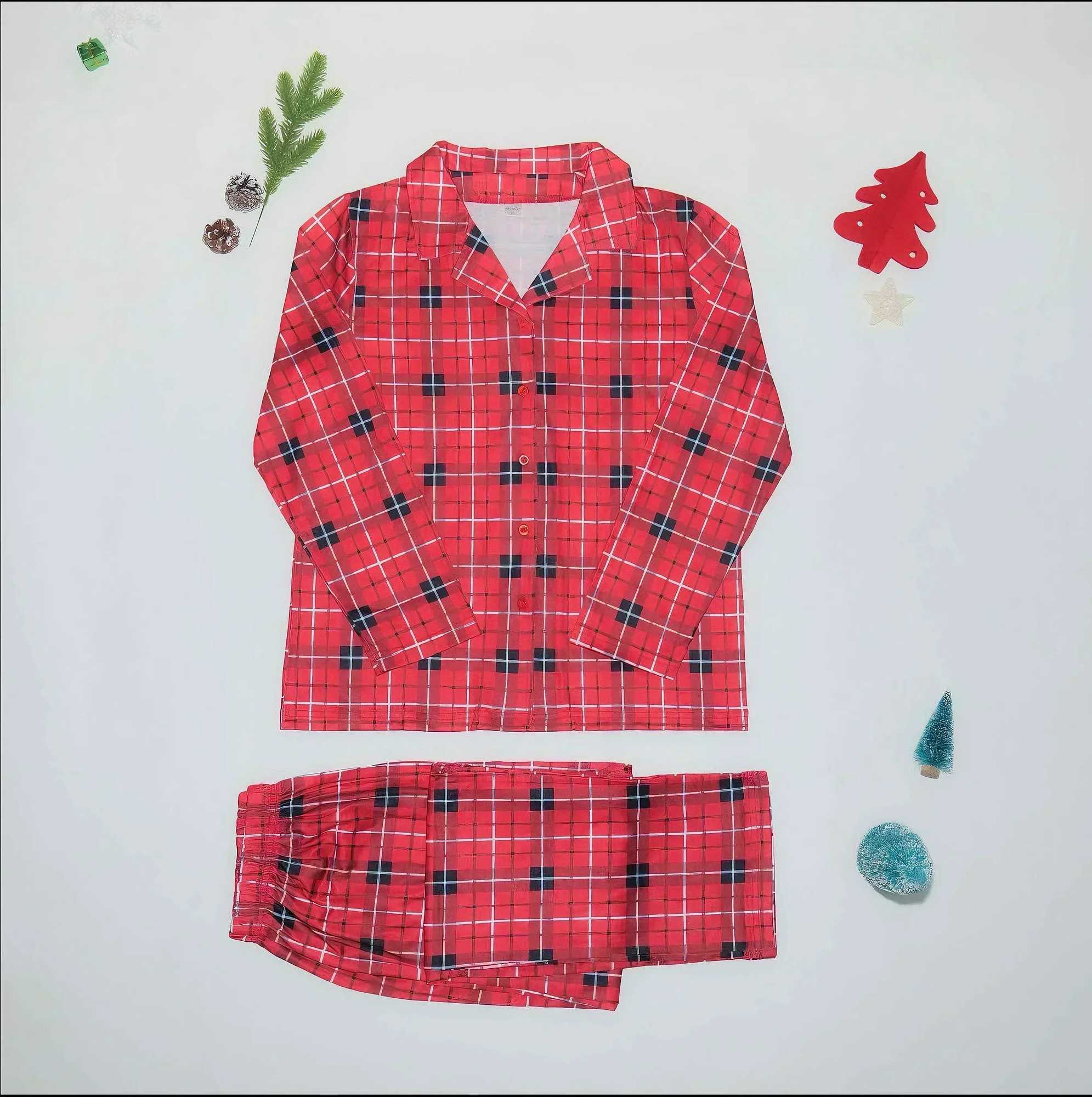 2024 New Christmas Family Appearance Plain weave Mom Dad Child Matching Pajama Set Baby Dog jumpsuit Boys and Girls Clothing Warm and Soft Pajamas W24