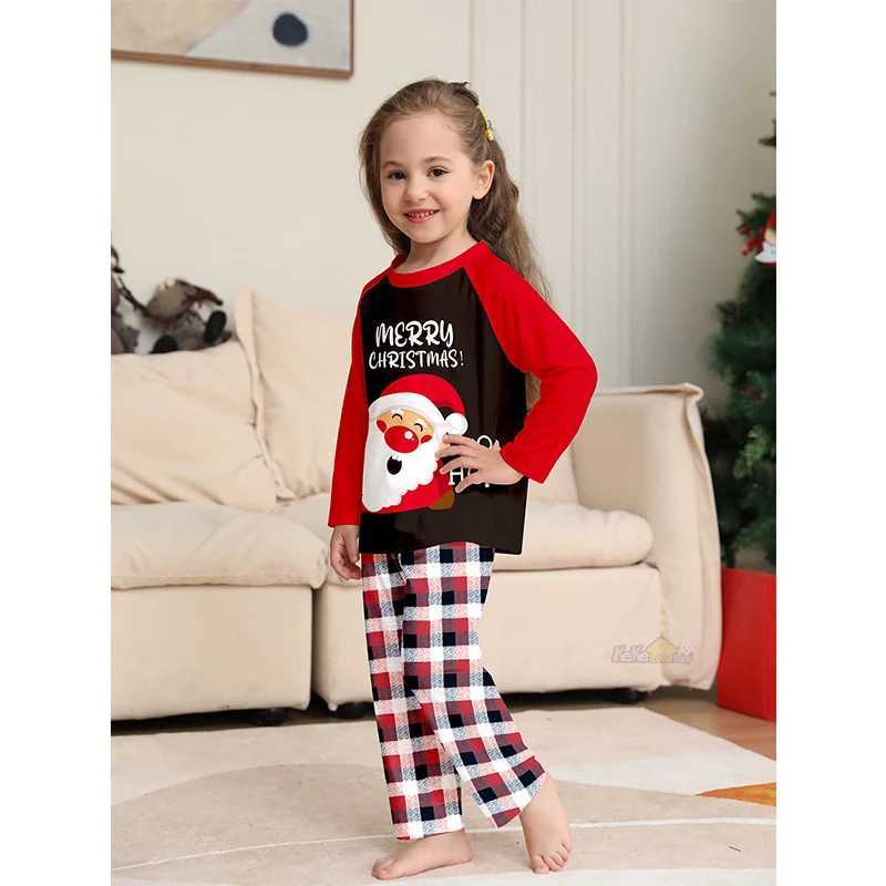 2025 Christmas Pajama Family Matching Clothing Set Adult Father Mother Children New Christmas Family Appearance Pajama Baby Panties Set W241015