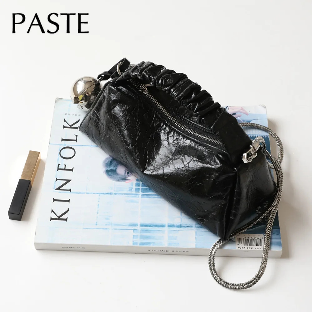 New Niche Stylish Pleated Handle Tote 2025 Sier Metallized Cowhide Leather Women Shoulder Chain Strap Crossbody Bag