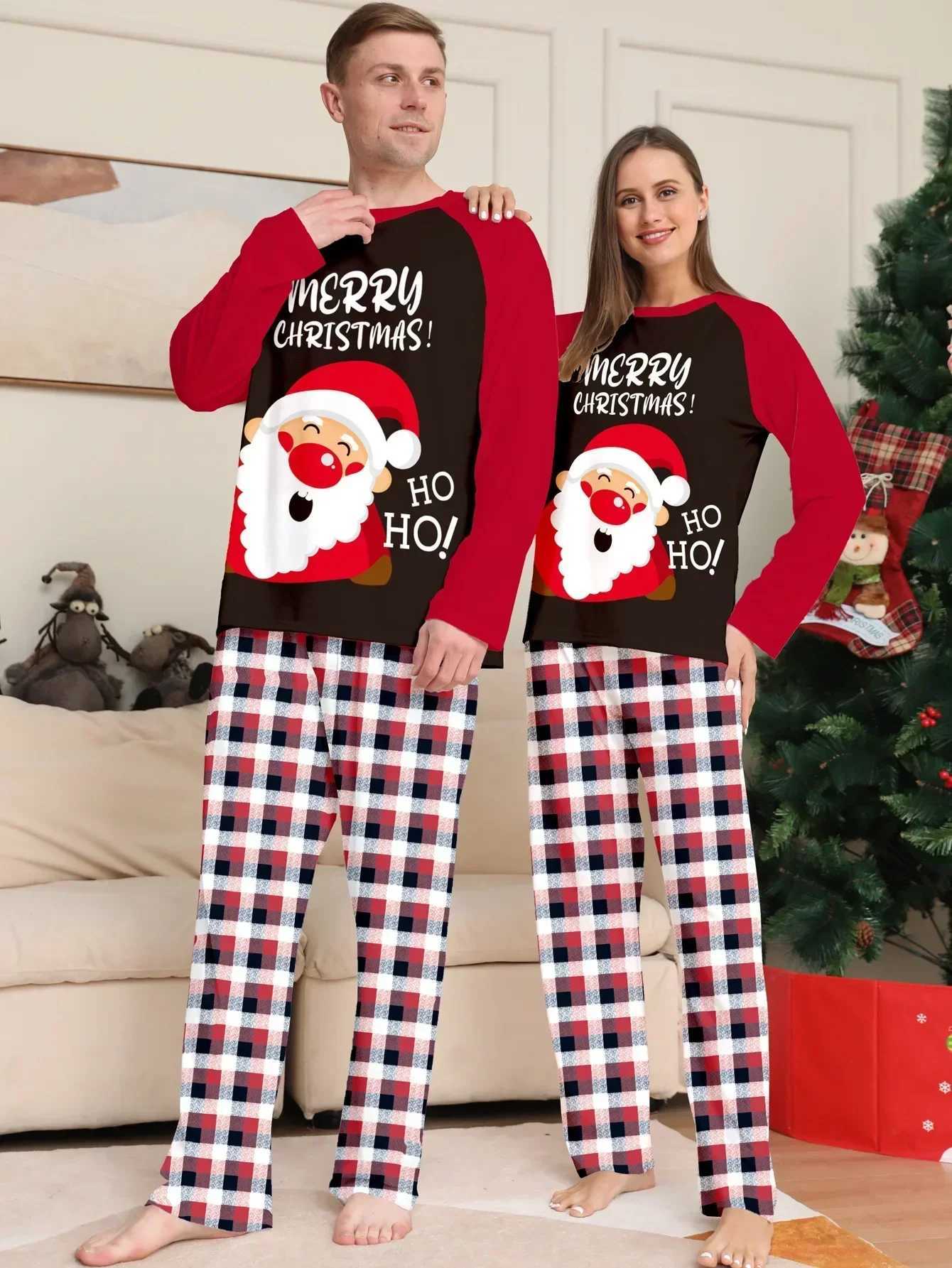 Merry Christmas Family Matching Set Santa Claus Printing Soft Pajama Set Mom Dad Children Clothing Set Holiday Clothing Christmas Appearance Pjs W2410
