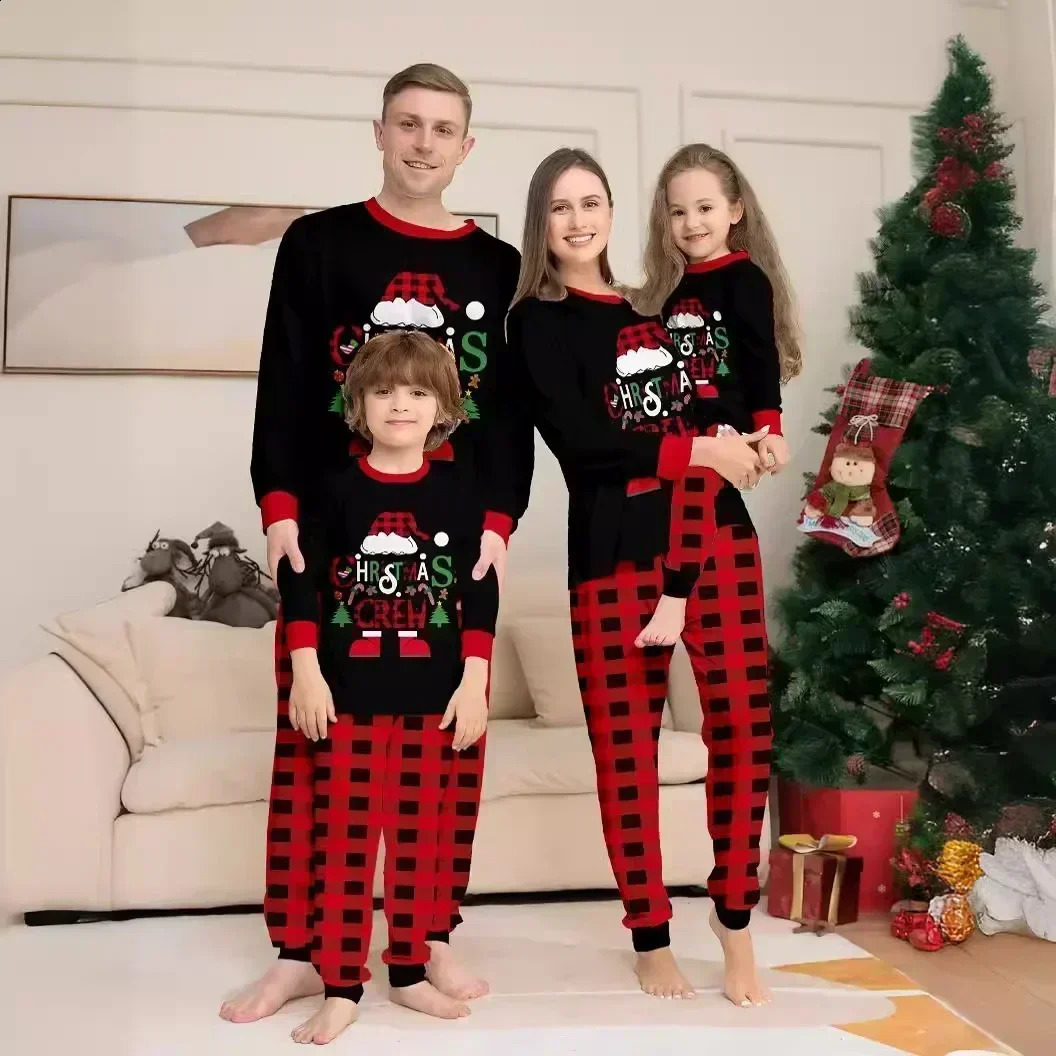 Christmas Crew Print Matching Family Outfits Mother Father Kids Pajamas Set Baby Boys Girls Clothing Sets Xmas Look Pjs 241017