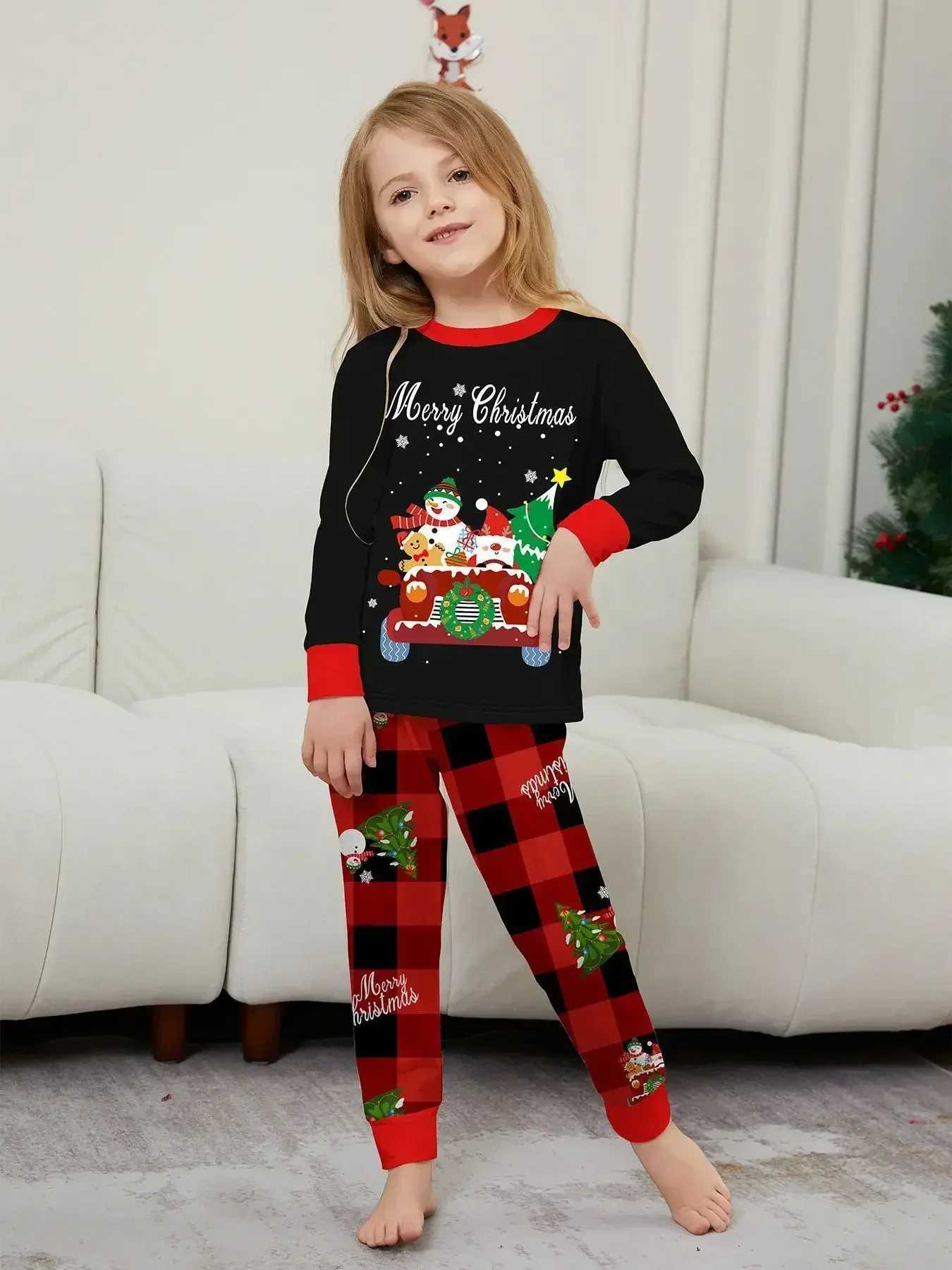 New mother daughter father son family matching set baby dog jumpsuit Pjs Christmas pajamas set soft and cute pajamas warm pajamas W241015