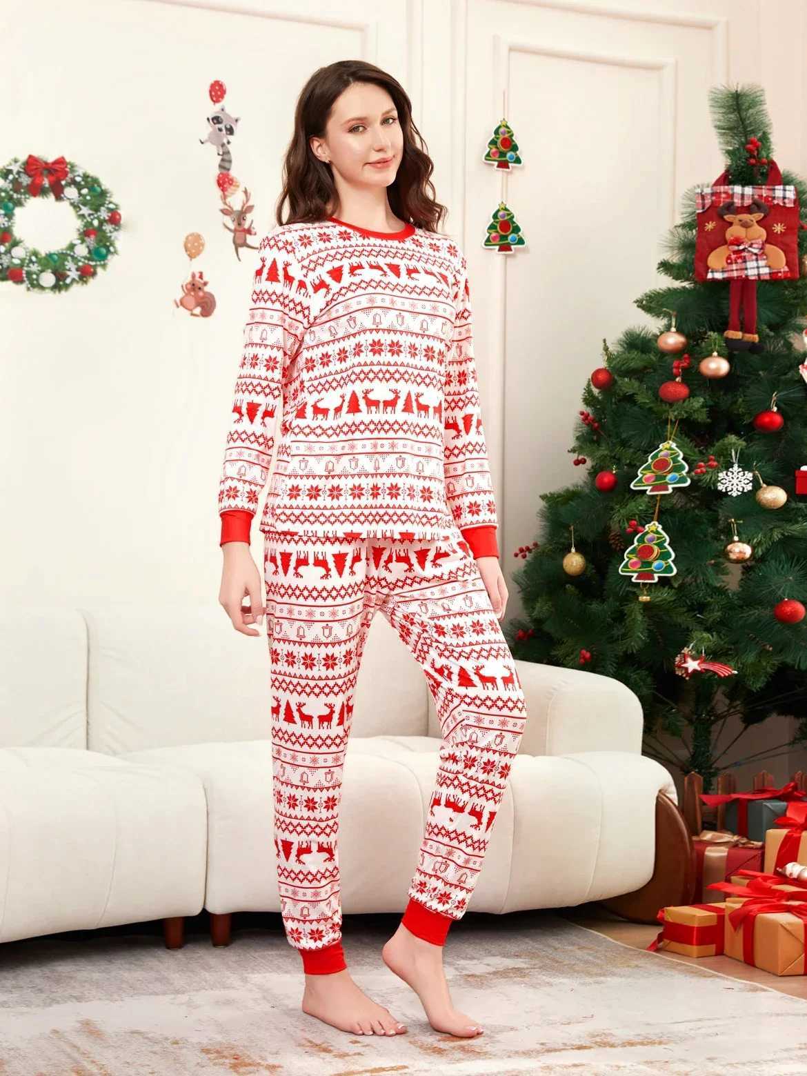 Winter 2024 Allover Print Christmas Pajama Set Adult and Children Matching Clothing Soft Pajamas Baby Dog Pjs Christmas Pajamas Home Appearance W24101