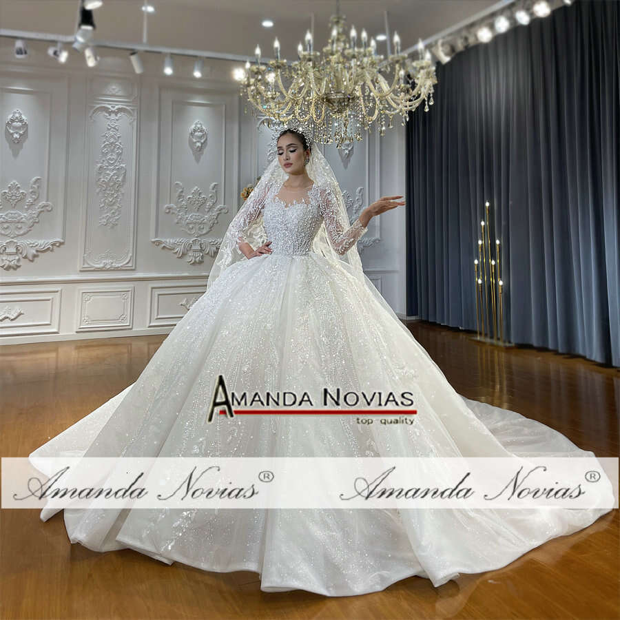 High quality lace Appliques Wedding Dress