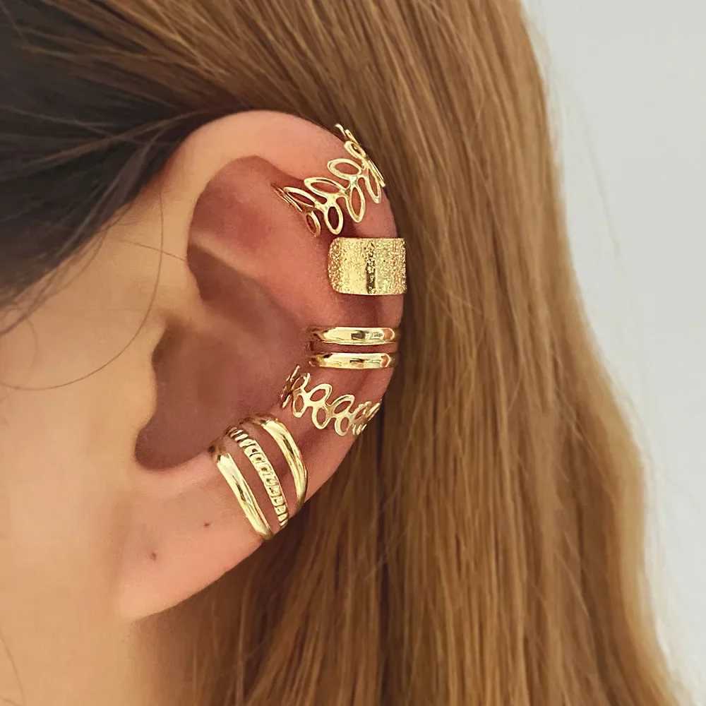 LATS Golden Leaf Clip Earrings for Mens Creative Simple C Earrings Cuffs Non Perforated Earring Clip Set Trend Jewelry Gifts W241017