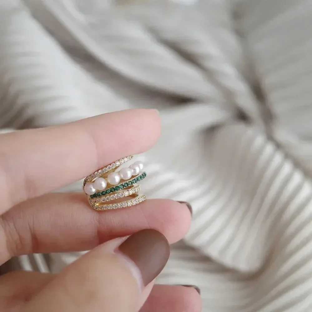 1Pc Fashion Korean Double layer Pearl Clip Earrings Suitable for Women Luxury Zircon Earrings Cuff Clip Non Perforated Earrings Cuff Jewelry W241017