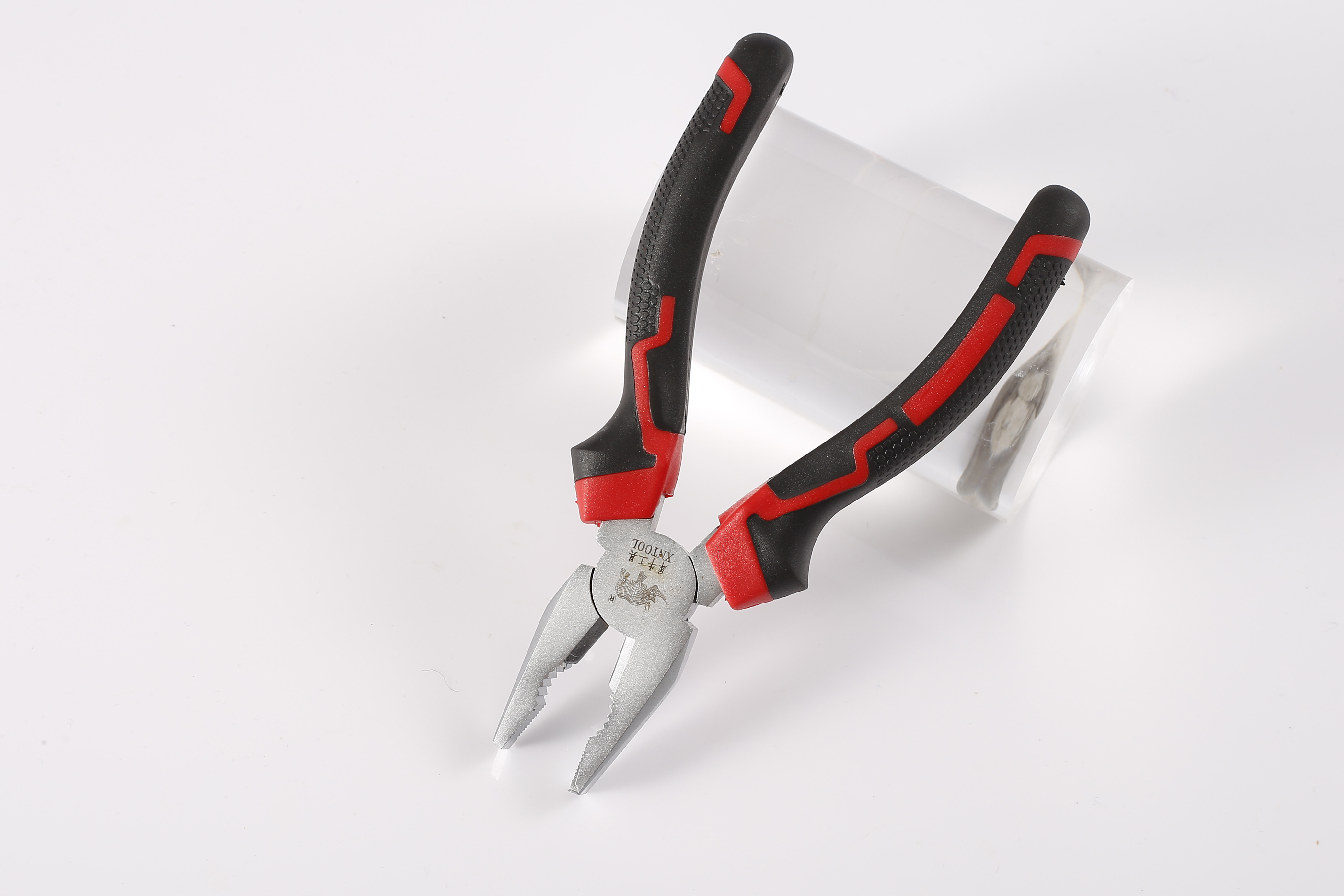 European pliers Pearl nickel treatment on the surface of the red and black diamond handle