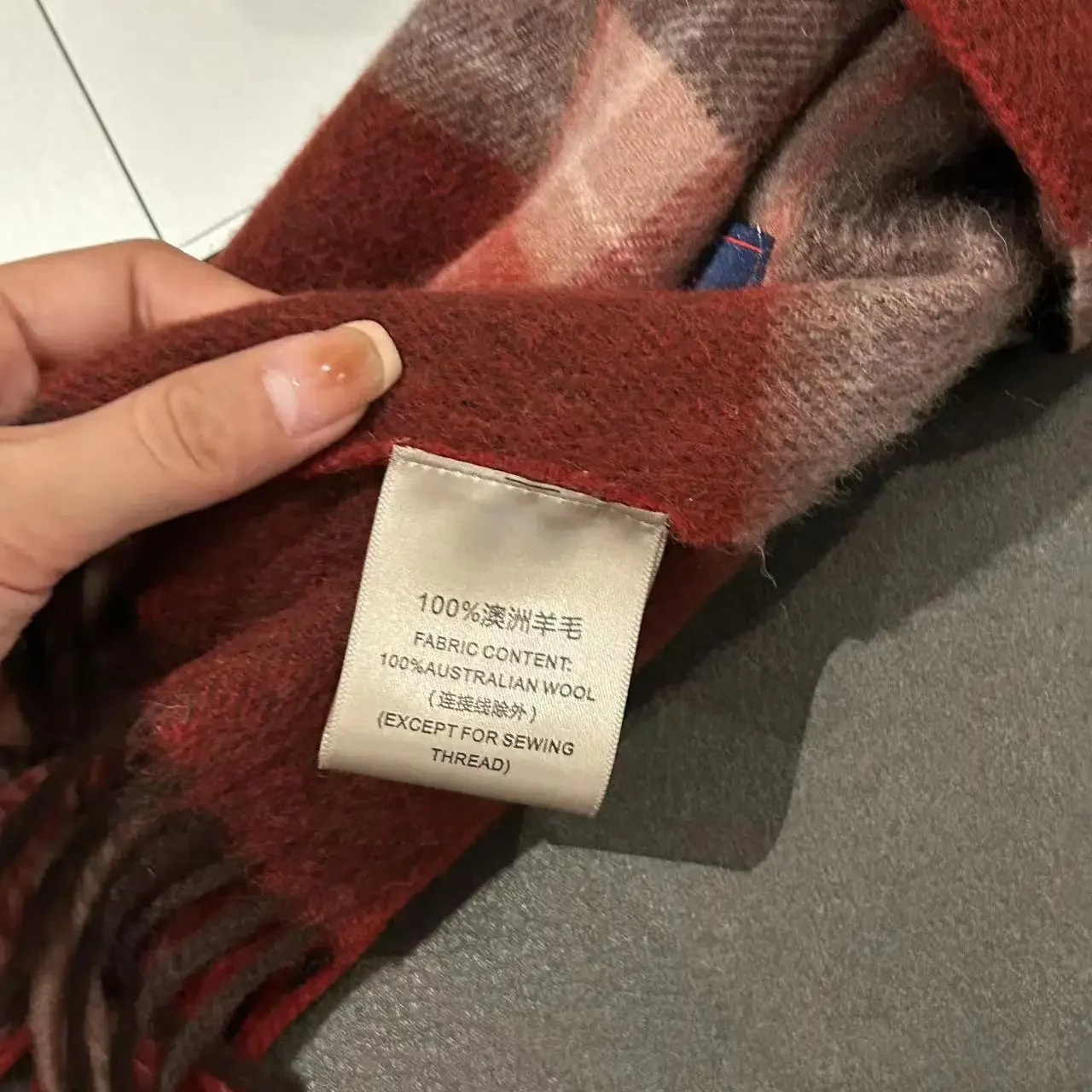 High quality 100% wool scarf mens autumn and winter UK version soft light warm muffler womens cashmere shawl 241009