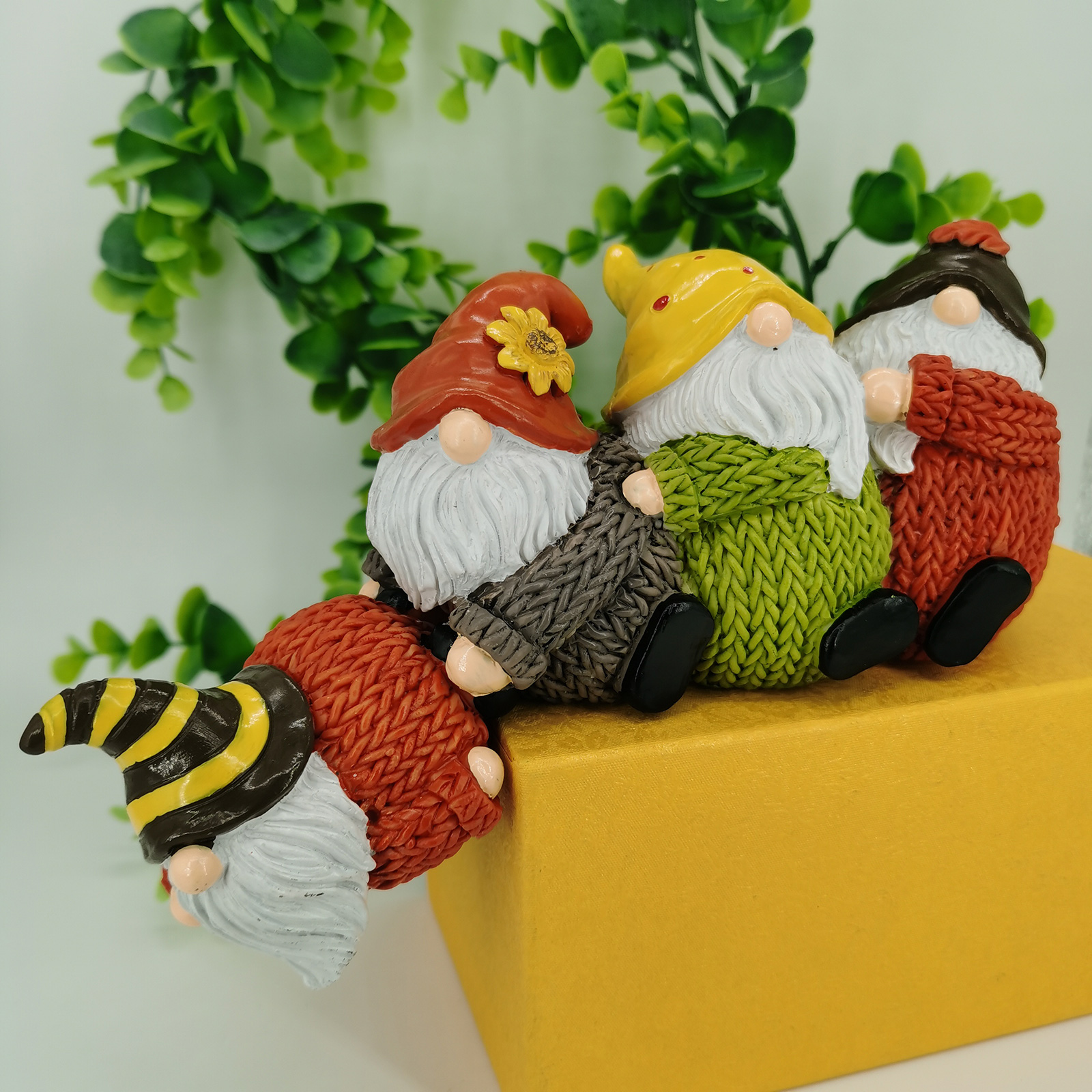 Christmas Christmas Decorations Bookshelf Collectible Gnome Characters Resin Statue Home Decoration