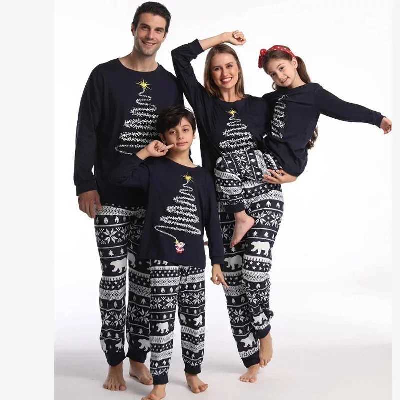 2024 New Fireworks Printed Adult and Childrens Matching Set Christmas Pajama Set Warm and Soft Pajamas Baby and Dog Hoodies Home Appearance Pjs W24101