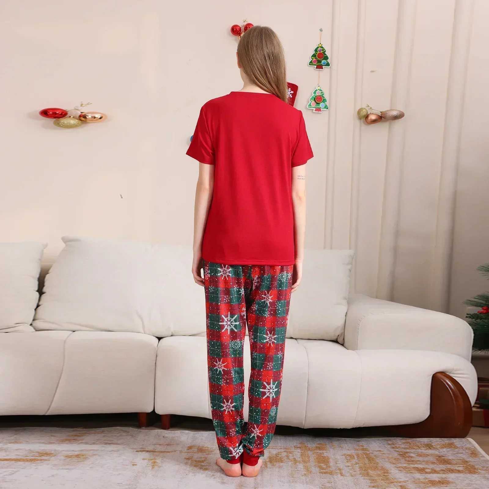 New Arrival 2024 Family Matching Set Cartoon Printed Short Sleeve Top+Mens 2-piece Family Clothing Christmas Pajama Set W241015