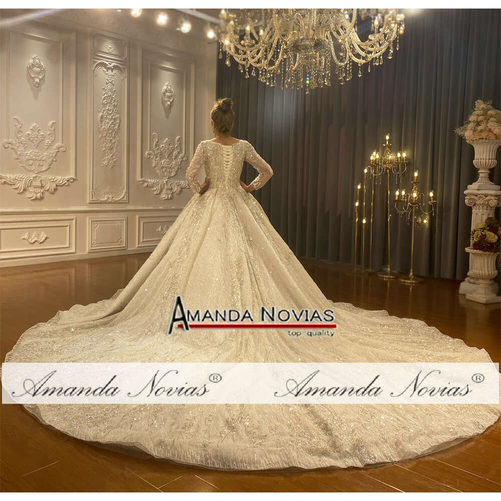 New Style Appliques Long Train Wedding Dress