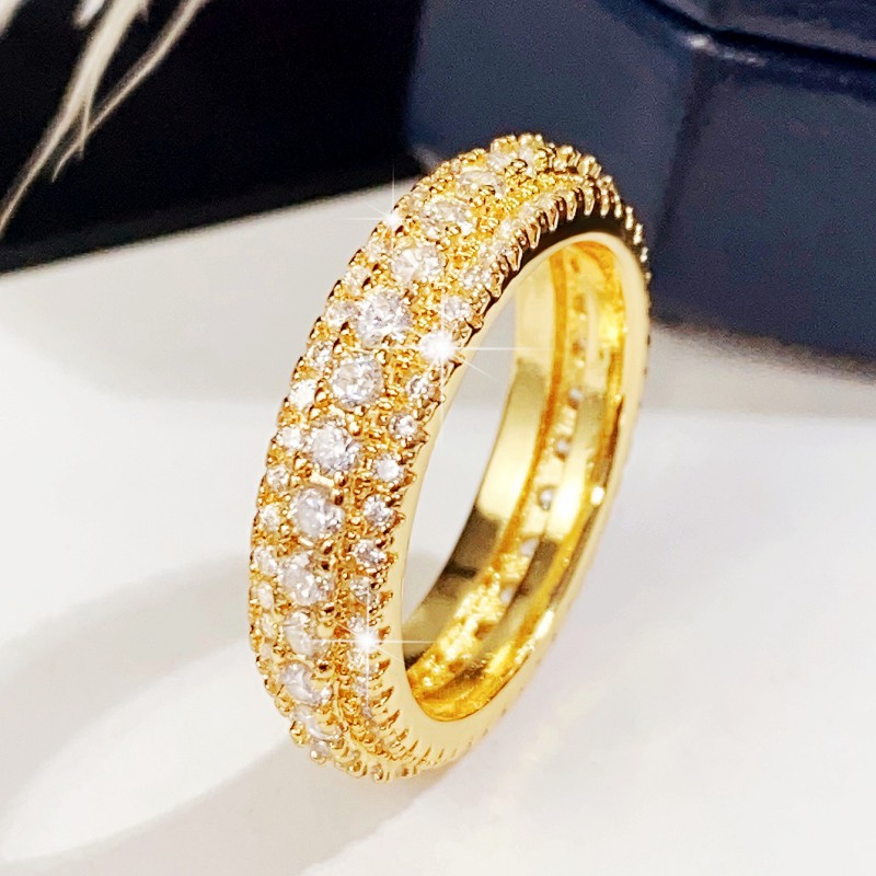 Luxury Men and Women Couple Rings Designer White Gold Zircon Ring Shiny Round Crystal Ring Wedding Party Jewelry Exquisite Gift