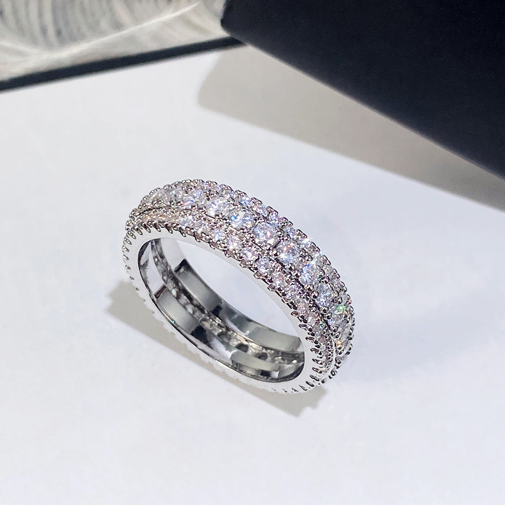 Luxury Men and Women Couple Rings Designer White Gold Zircon Ring Shiny Round Crystal Ring Wedding Party Jewelry Exquisite Gift