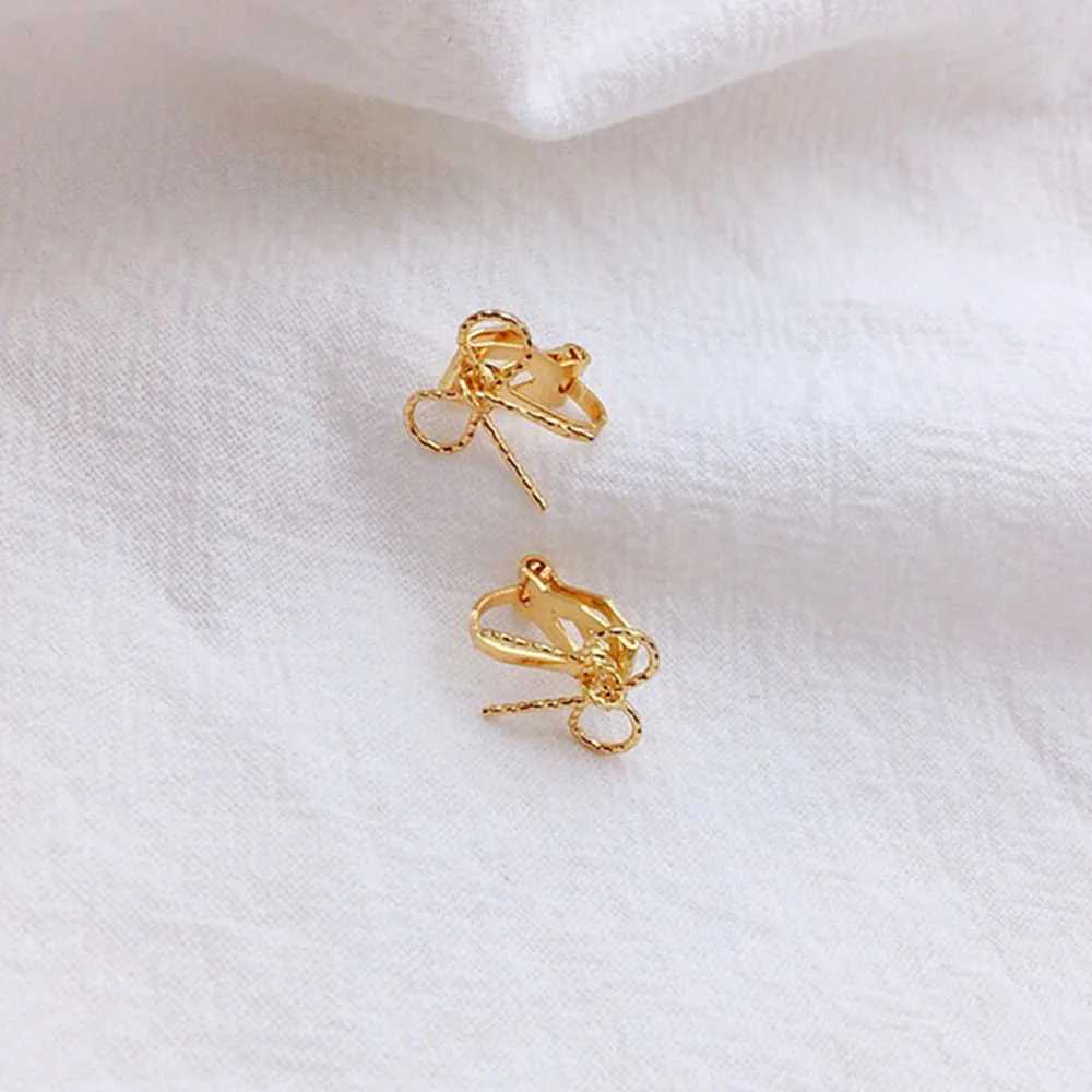 Fake perforated gold bow clip on earrings cute small geometric earrings with cuffs earrings without perforations womens metal jewelry W241017