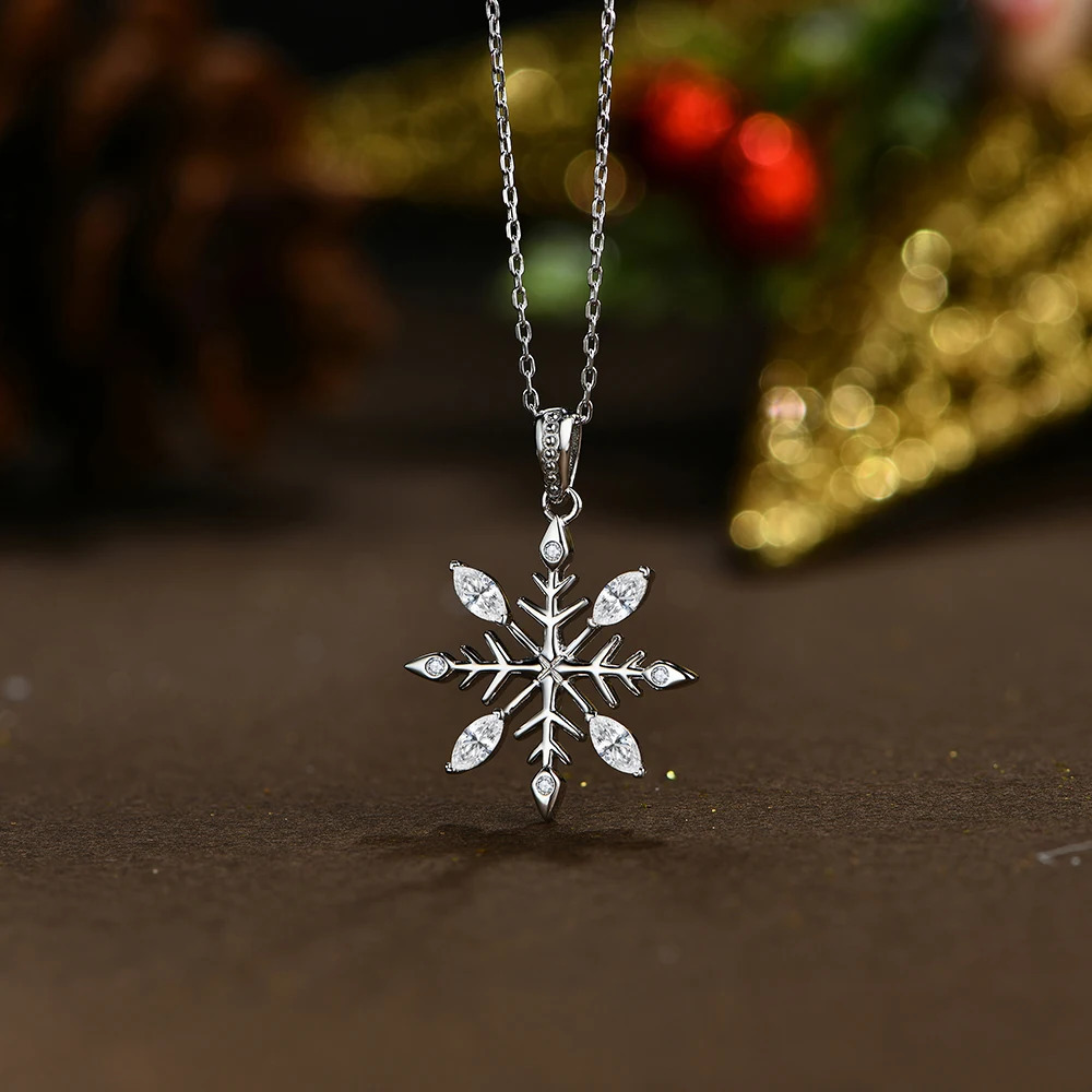 Attachment D VVS1 Colored Necklace Suitable for Women 925 Sterling Silver Christmas Snowflake Pendant Party Gif Exquisite Jewelry 240929