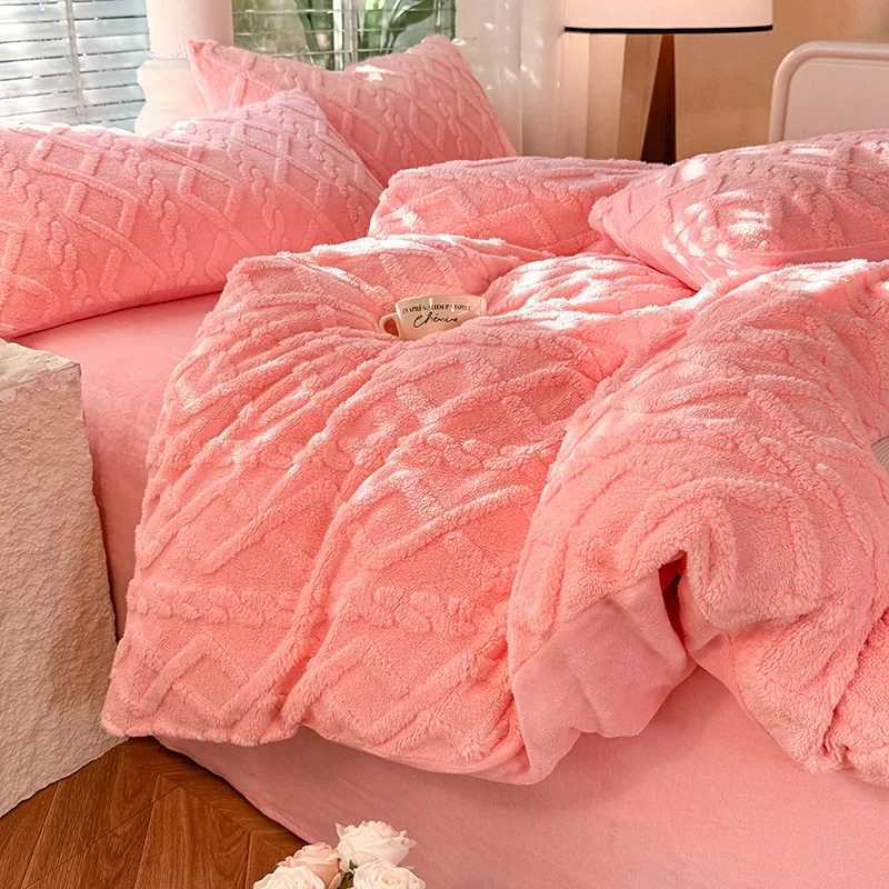 2024 NewTuff Velvet Milk Solid Color Single Quilt Cover Thickened Warm Duvet Fall and Winter Bedding for Two 180x220 220x240XJ241015