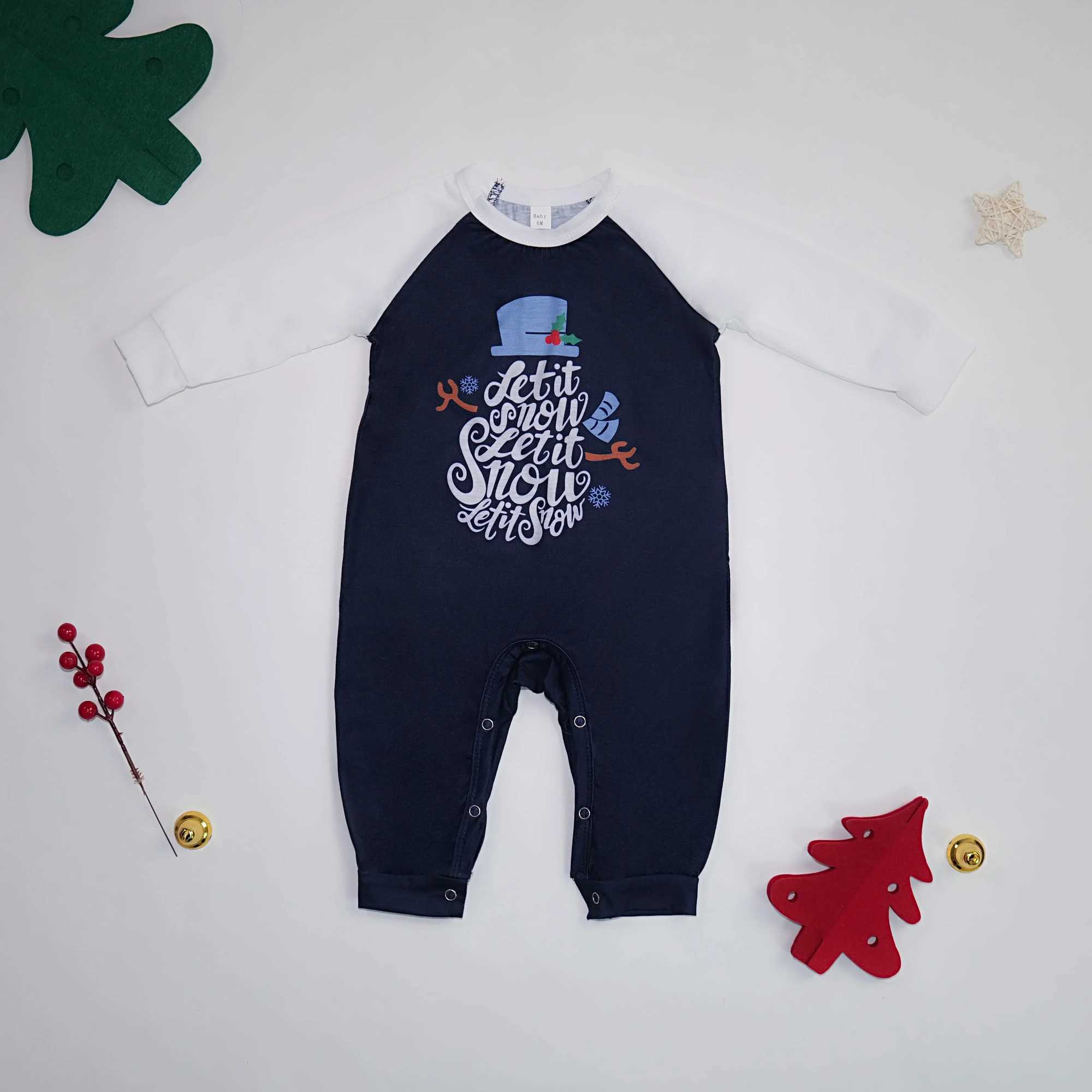 2024 Winter Letter Printing Christmas Family Pajama Set Mother Father Children Dog Matching Set Cute Soft Pajama Christmas Appearance Pjs W241015