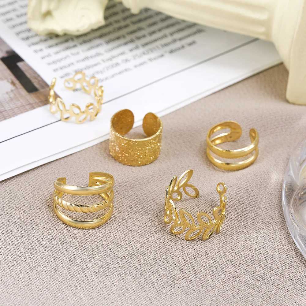 IFKM Womens Solid Color Leaf Clip Earrings Creative Simple C Ear Cuffs Non Perforated Ear Clip Set Trend Jewelry Gifts W241017